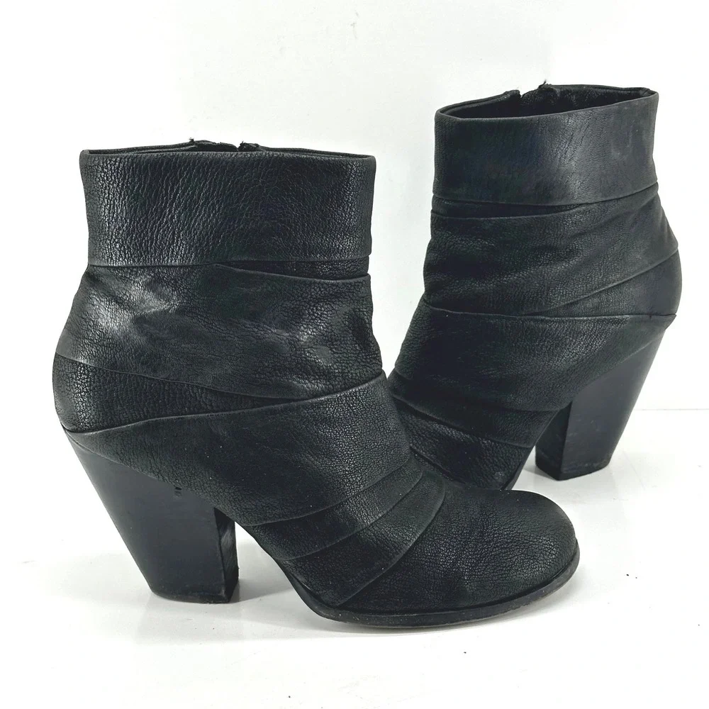 Vince Camuto vince camuto